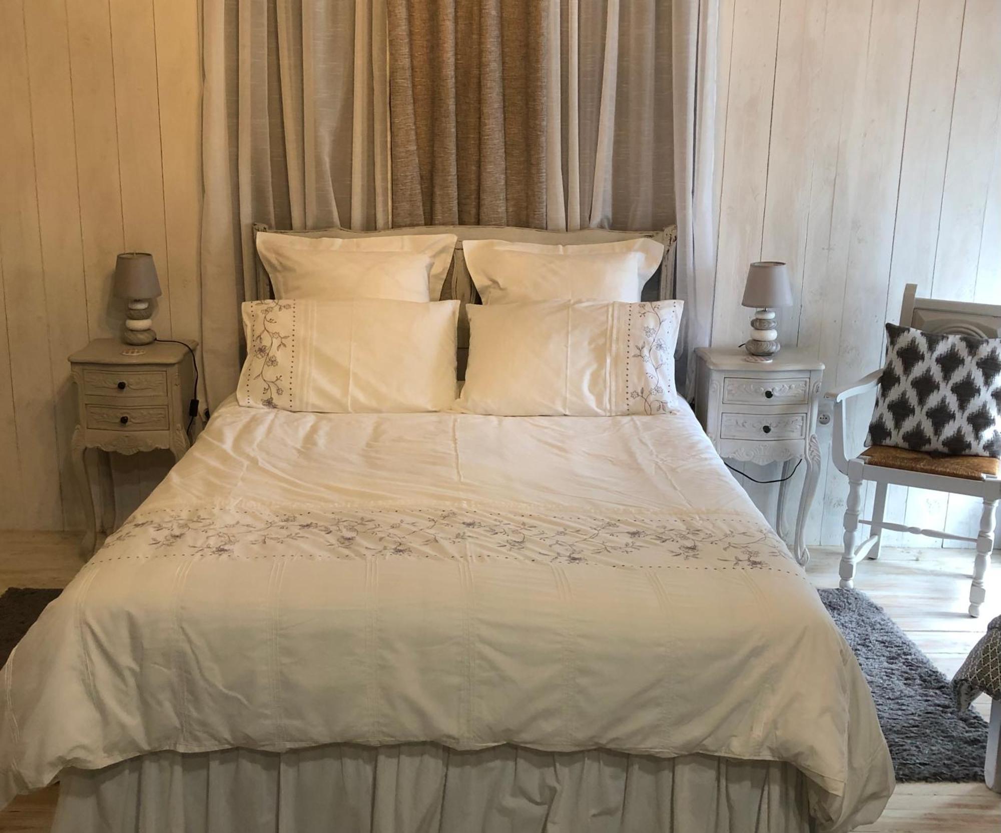 The House Of Lavender Bed & Breakfast Queaux Ngoại thất bức ảnh