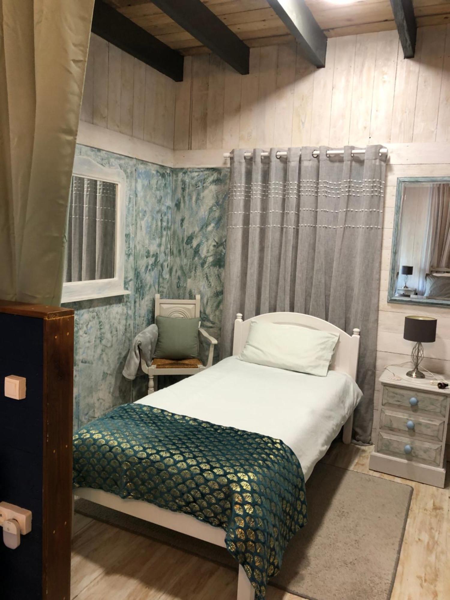 The House Of Lavender Bed & Breakfast Queaux Ngoại thất bức ảnh